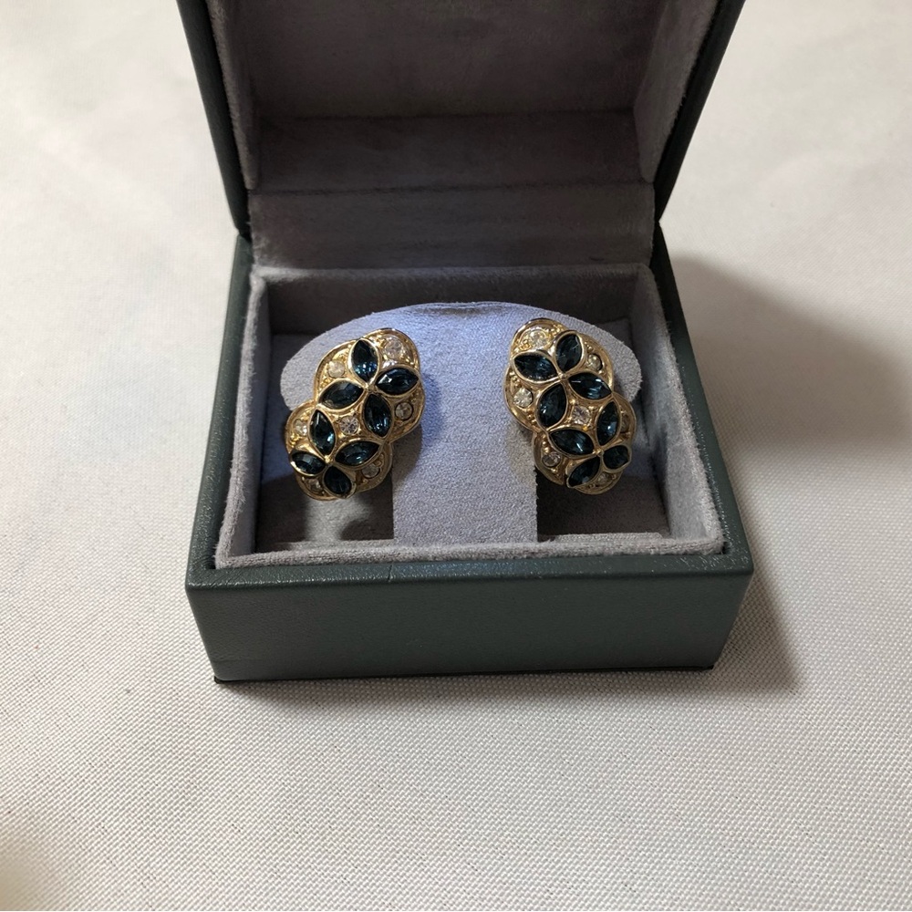 EUC Gold and crystal earrings